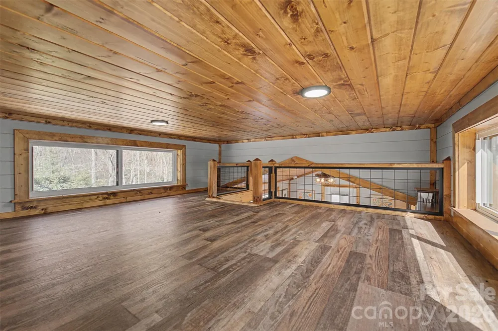 122 Mountain Breeze Ridge Scaly Mountain, NC 28775