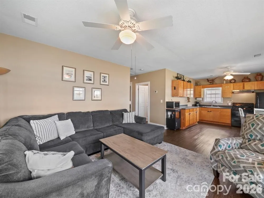 275 S Waters Edge Drive Winnsboro, SC 29180
