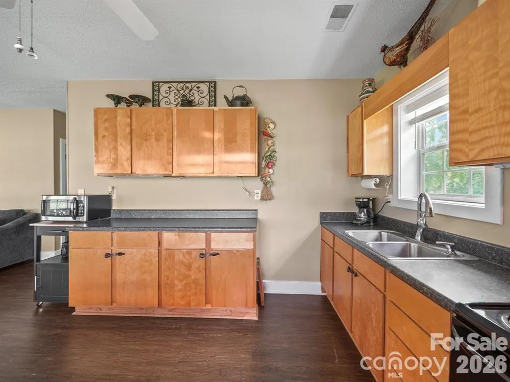 275 S Waters Edge Drive Winnsboro, SC 29180