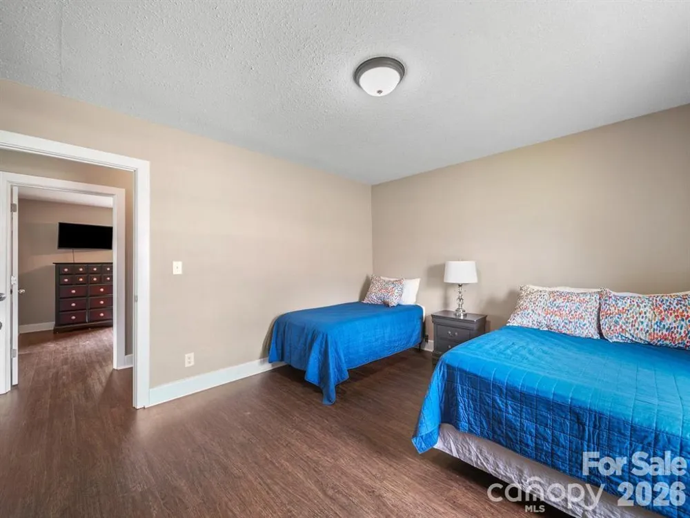 275 S Waters Edge Drive Winnsboro, SC 29180