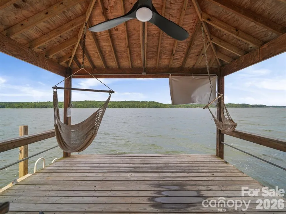 275 S Waters Edge Drive Winnsboro, SC 29180