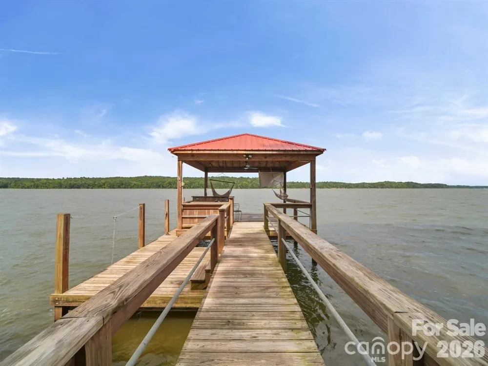 275 S Waters Edge Drive Winnsboro, SC 29180
