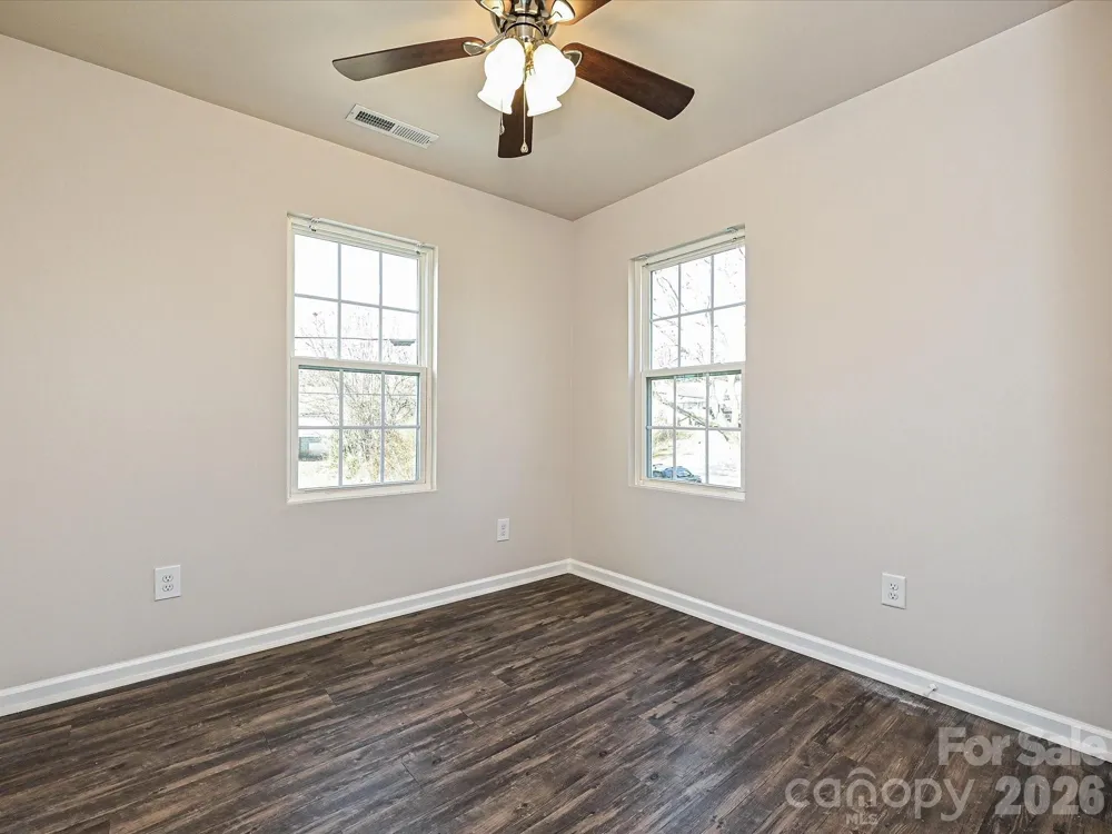 362 E Mills Avenue Mooresville, NC 28115