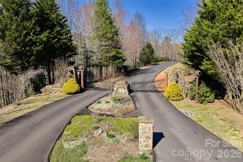 459/461 Feather Falls Trail Black Mountain, NC 28711