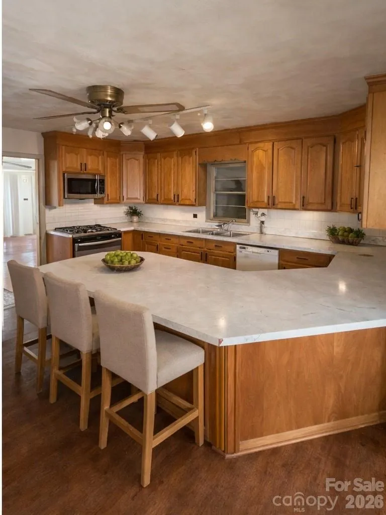 412 W Liberty Street Winnsboro, SC 29180