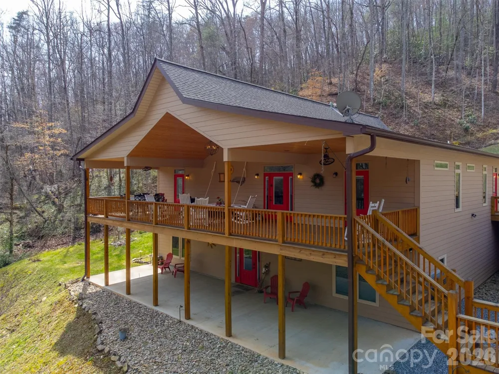 151 High Grove Parkway Whittier, NC 28789