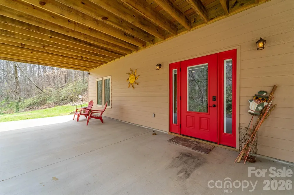 151 High Grove Parkway Whittier, NC 28789