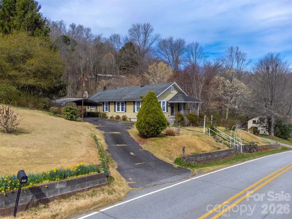 318 Sunrise Park Sylva, NC 28779
