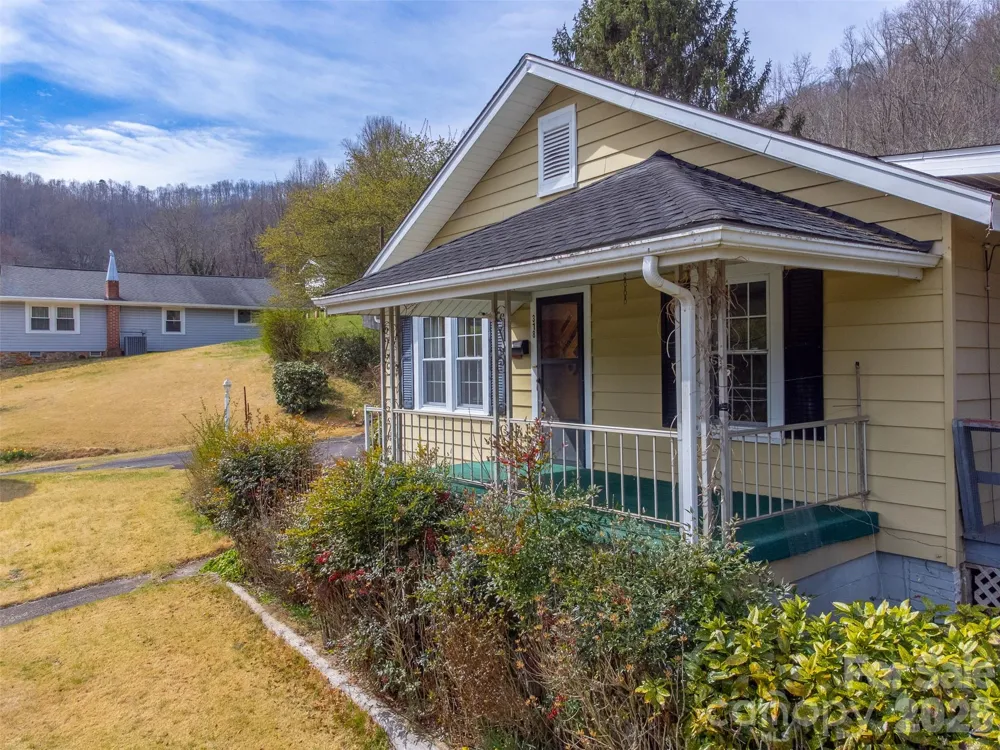 318 Sunrise Park Sylva, NC 28779