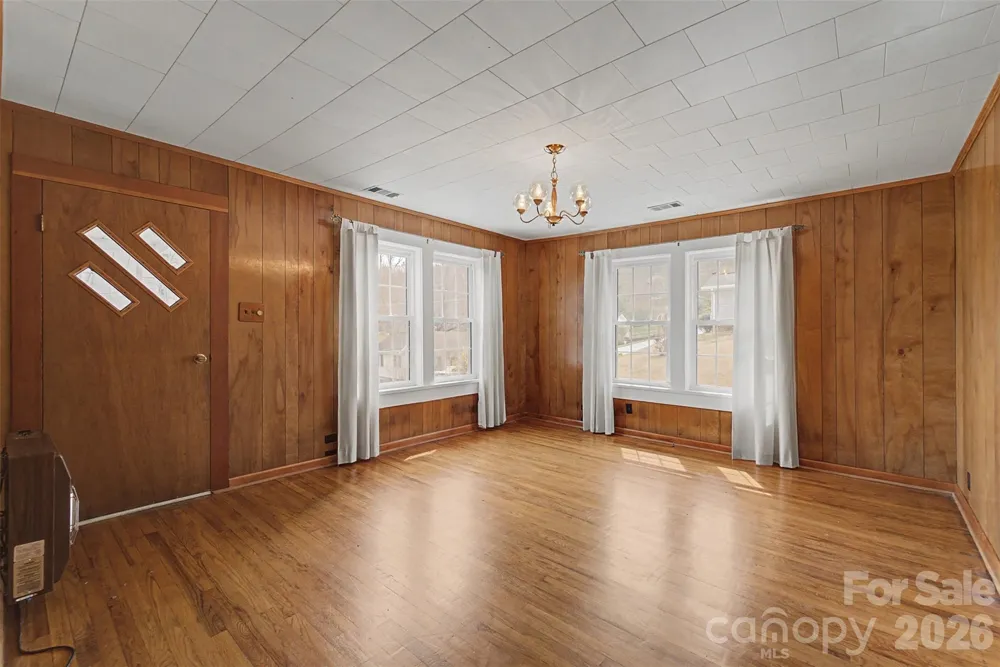 318 Sunrise Park Sylva, NC 28779