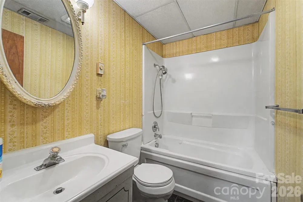 318 Sunrise Park Sylva, NC 28779