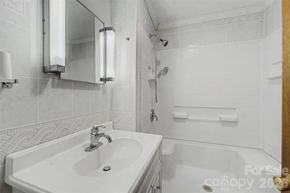 318 Sunrise Park Sylva, NC 28779