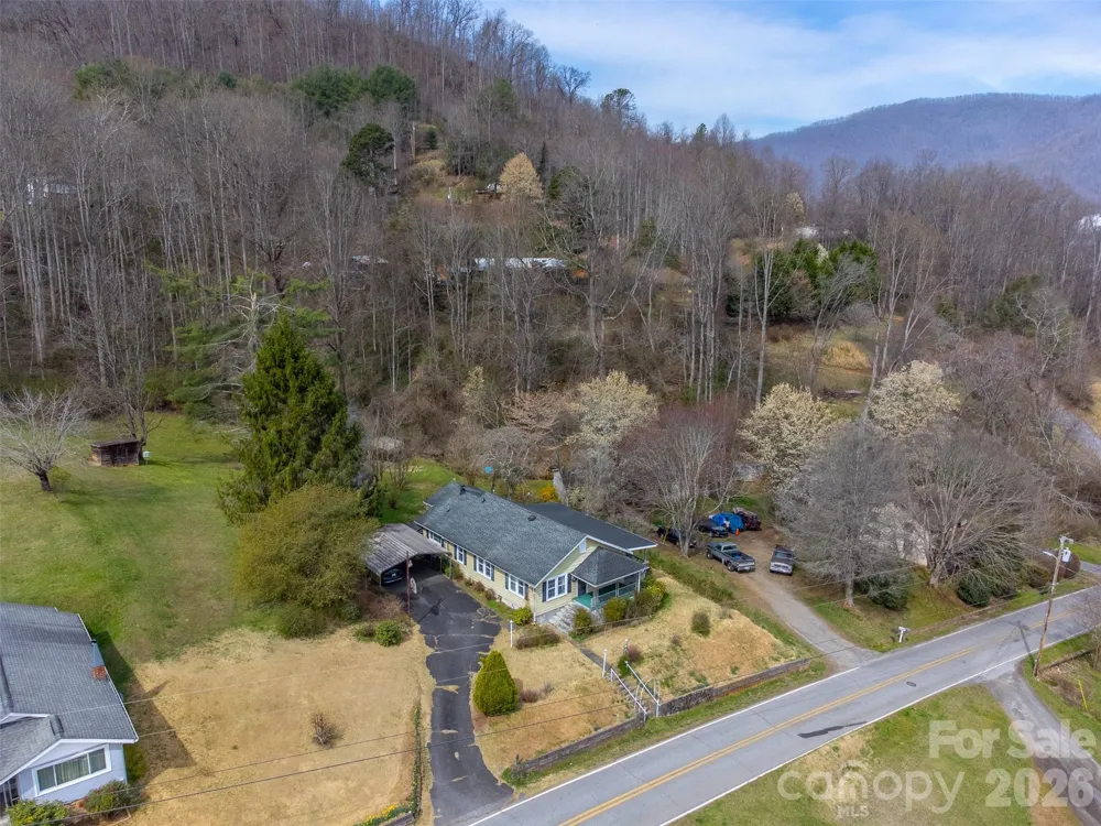 318 Sunrise Park Sylva, NC 28779