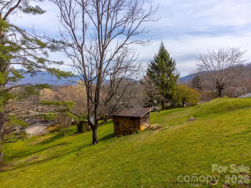 318 Sunrise Park Sylva, NC 28779