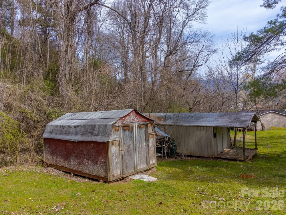 318 Sunrise Park Sylva, NC 28779
