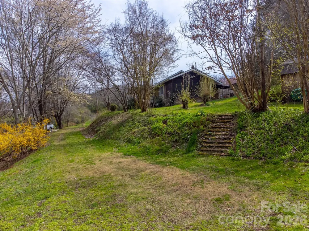 318 Sunrise Park Sylva, NC 28779