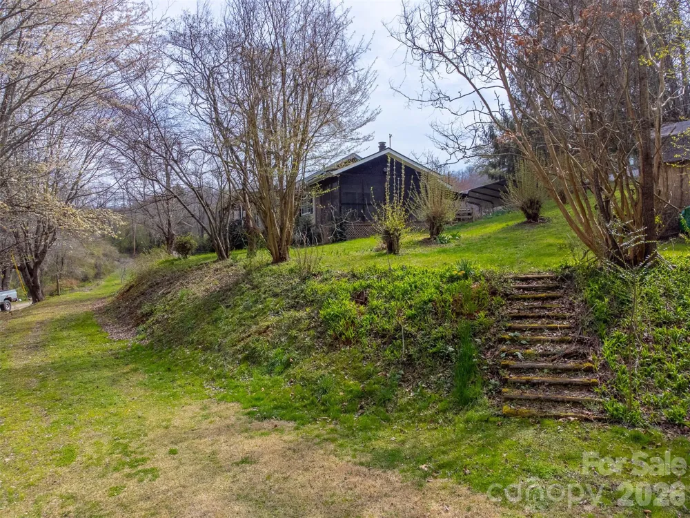 318 Sunrise Park Sylva, NC 28779