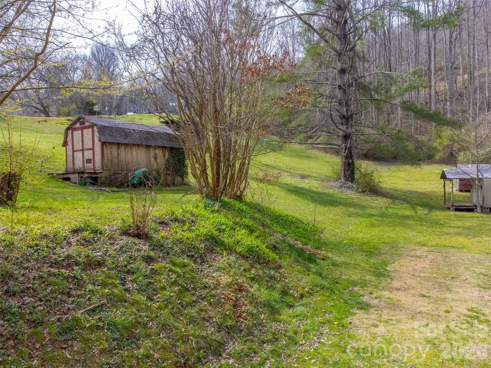 318 Sunrise Park Sylva, NC 28779