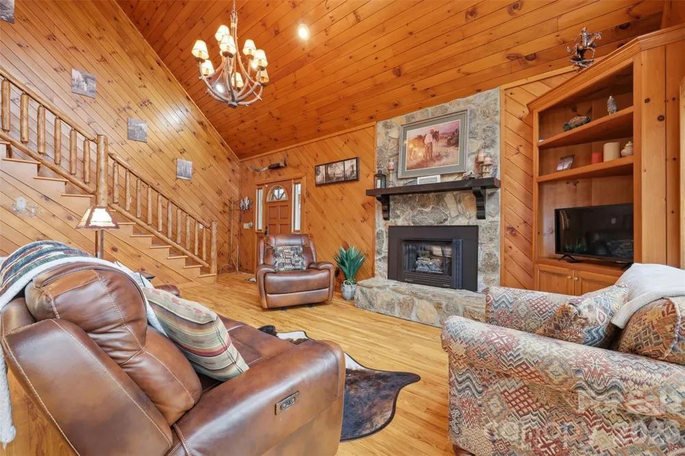 1721 Meadow Road Ferguson, NC 28624