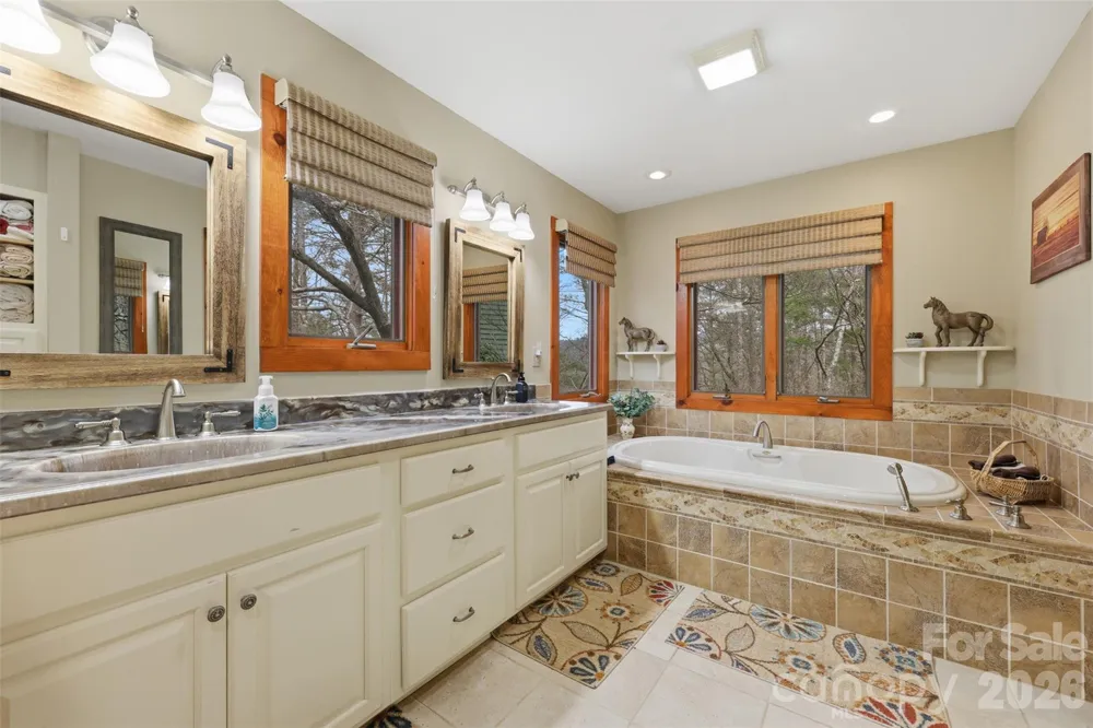 1721 Meadow Road Ferguson, NC 28624