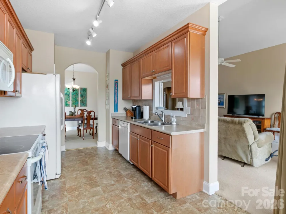 7 Eagle Creek Trail S Flat Rock, NC 28731