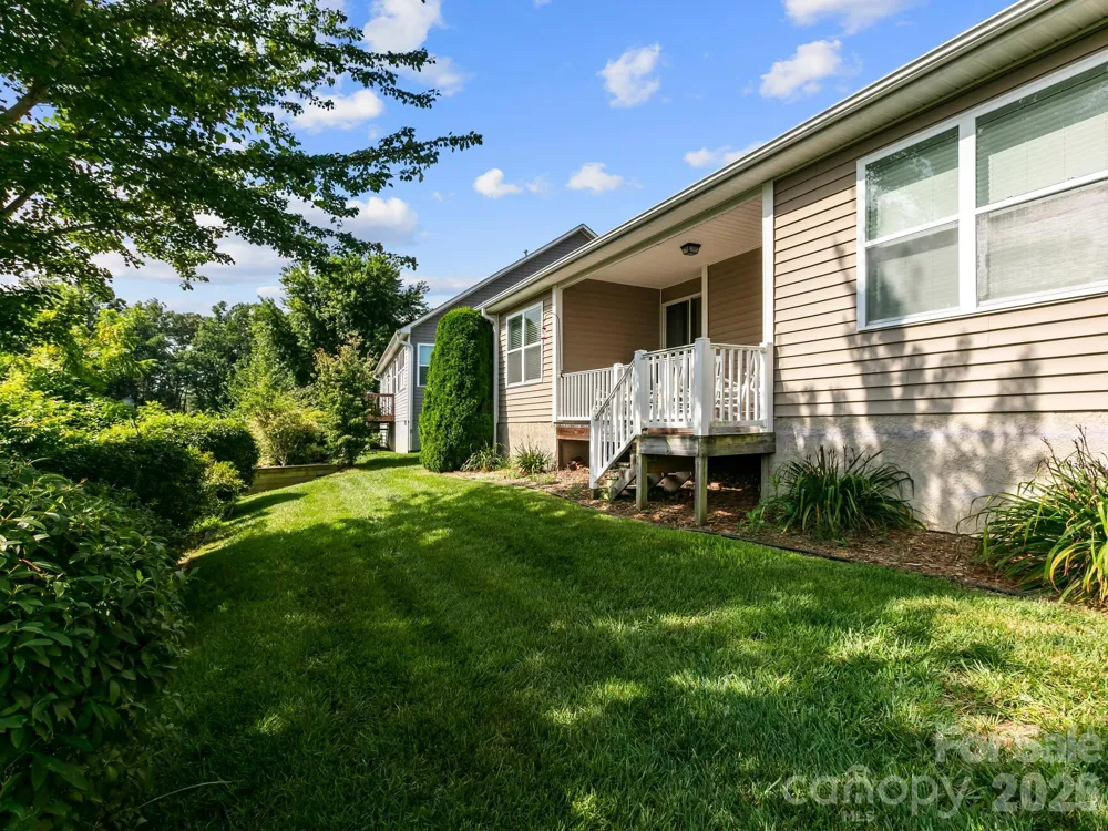 7 Eagle Creek Trail S Flat Rock, NC 28731