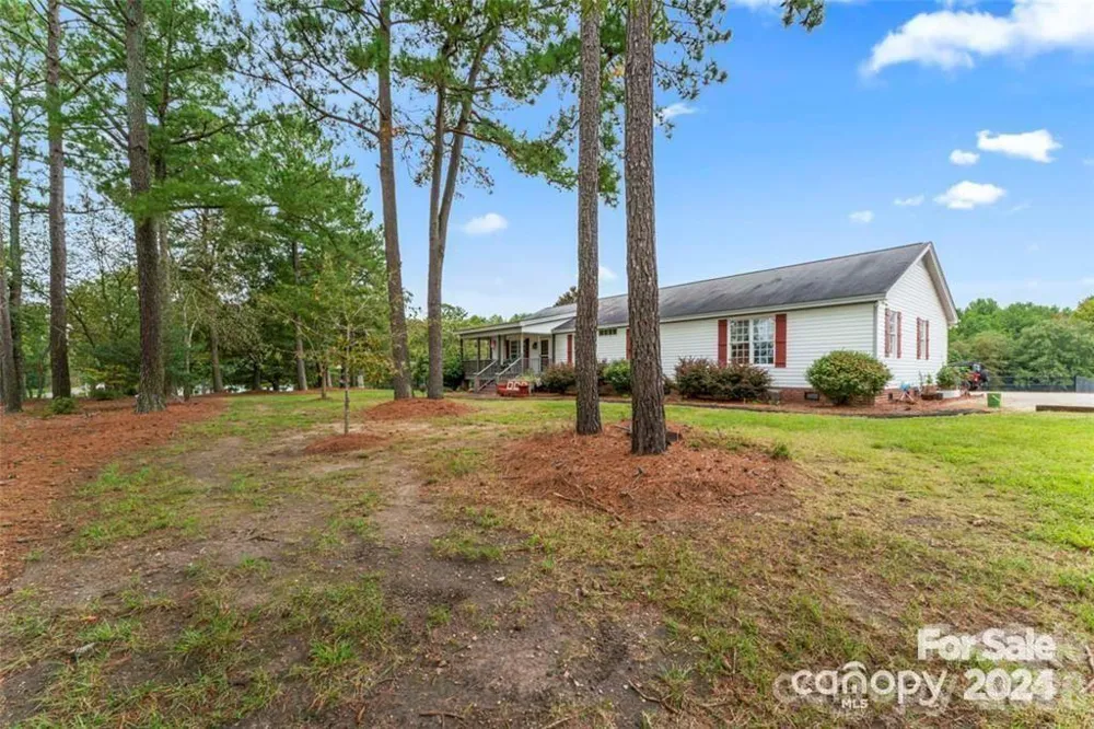 10560 Lake Royalle Road Spring Hope, NC 27882