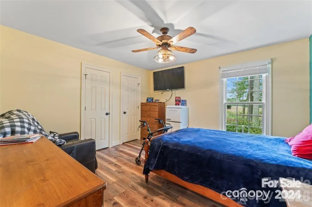 10560 Lake Royalle Road Spring Hope, NC 27882