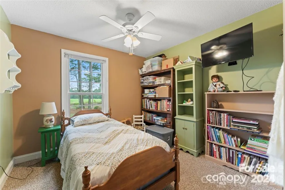 10560 Lake Royalle Road Spring Hope, NC 27882