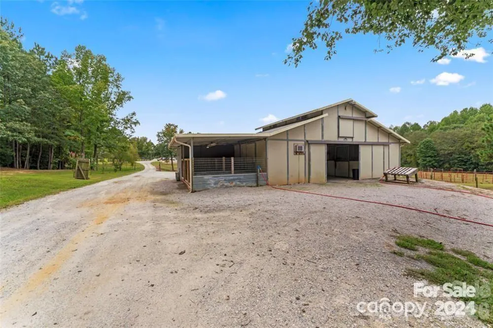 10560 Lake Royalle Road Spring Hope, NC 27882