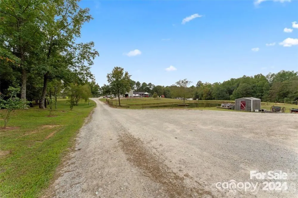10560 Lake Royalle Road Spring Hope, NC 27882