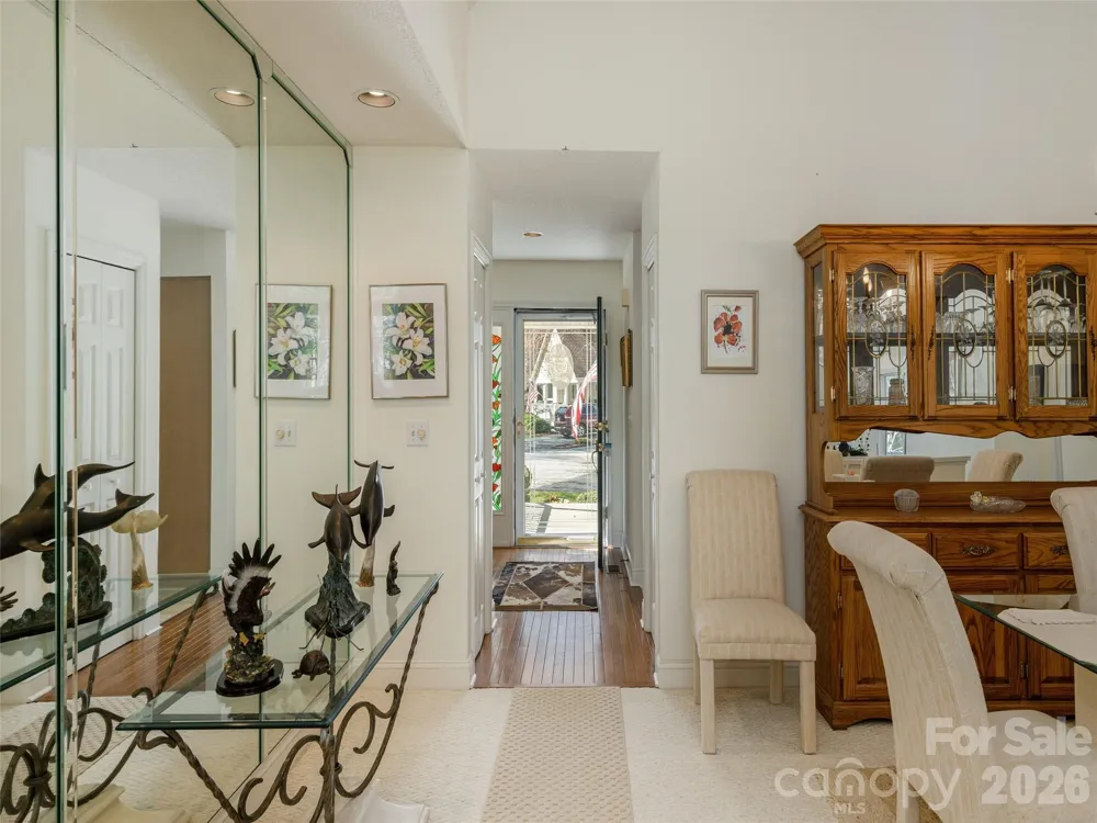 206 Black Oak Lane Hendersonville, NC 28791