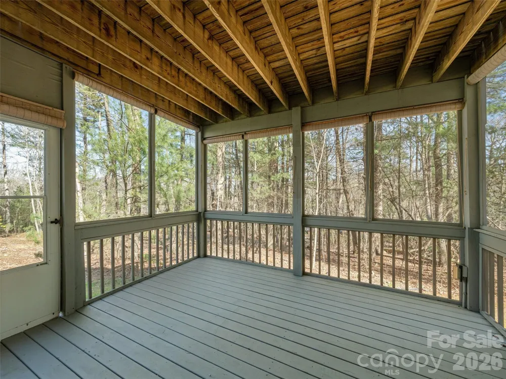 206 Black Oak Lane Hendersonville, NC 28791