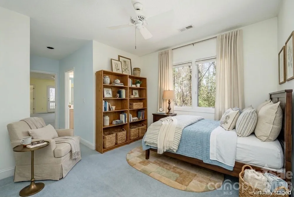 206 Black Oak Lane Hendersonville, NC 28791