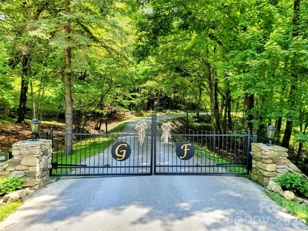 515 Grey Fox Ridge Banner Elk, NC 28604
