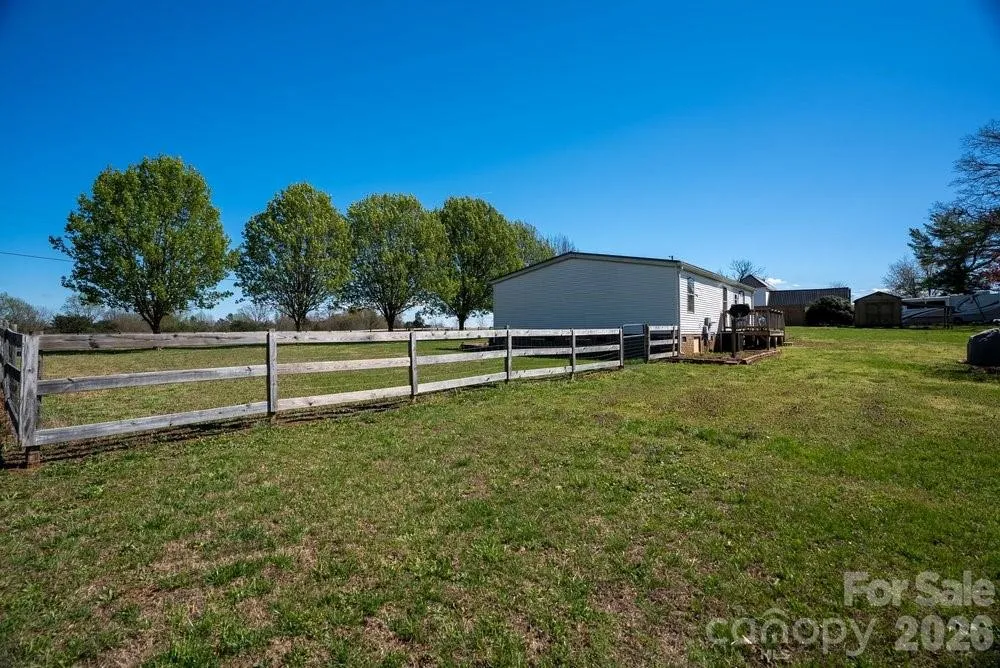 889 Tabor Road Olin, NC 28660