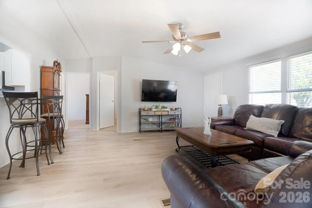 889 Tabor Road Olin, NC 28660