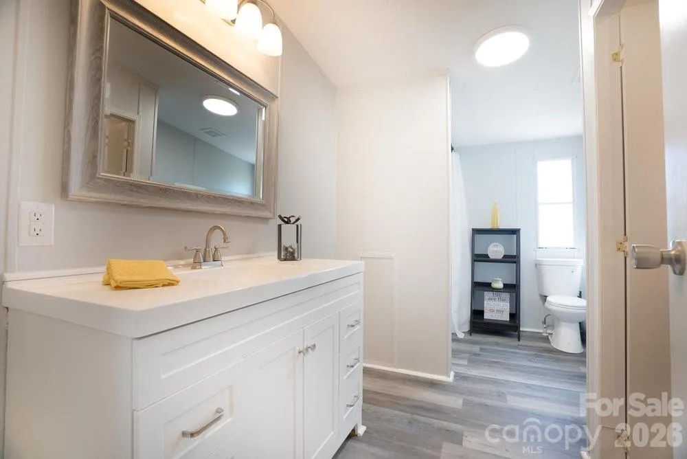 889 Tabor Road Olin, NC 28660