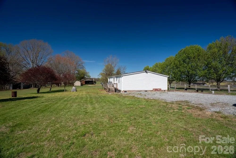 889 Tabor Road Olin, NC 28660