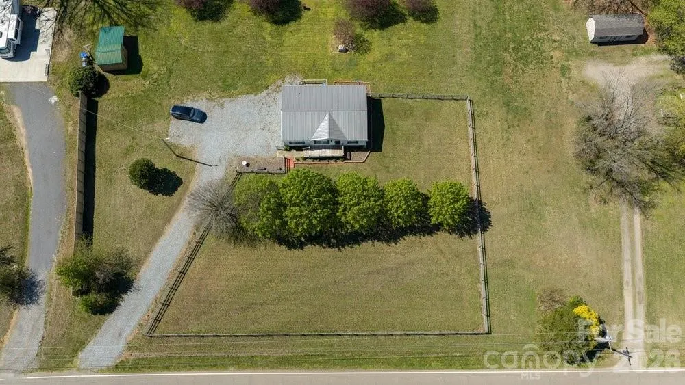 889 Tabor Road Olin, NC 28660