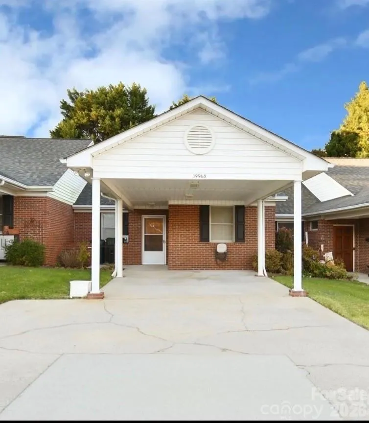 19968 Oak Leaf Circle Cornelius, NC 28031