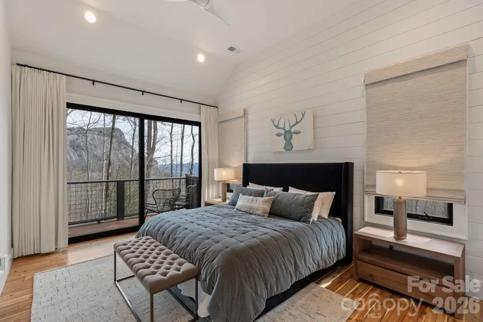 692 Lost Trail Highlands, NC 28741