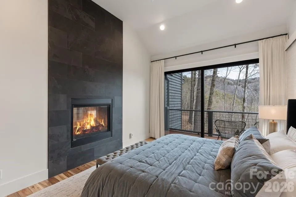 692 Lost Trail Highlands, NC 28741