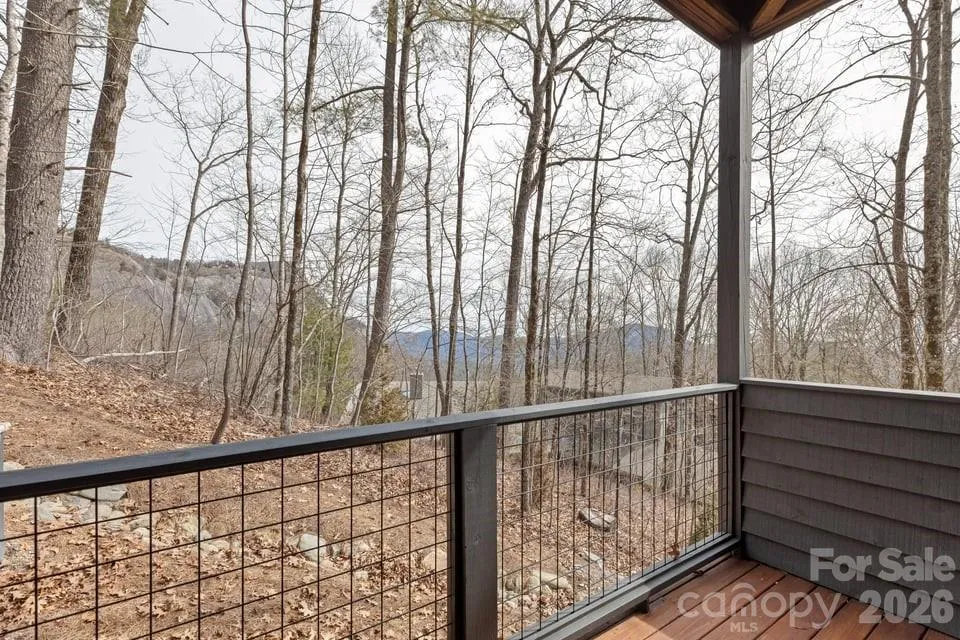 692 Lost Trail Highlands, NC 28741