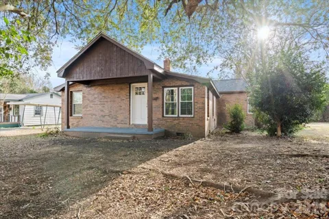 32 Roddy Street