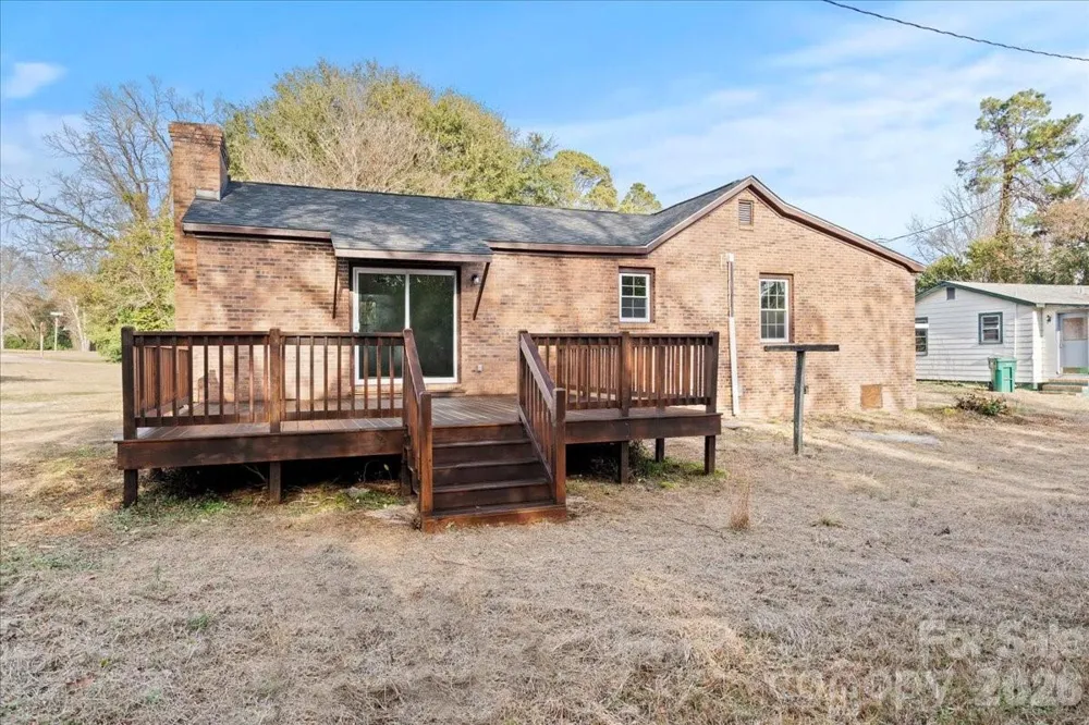 32 Roddy Street Cheraw, SC 29520