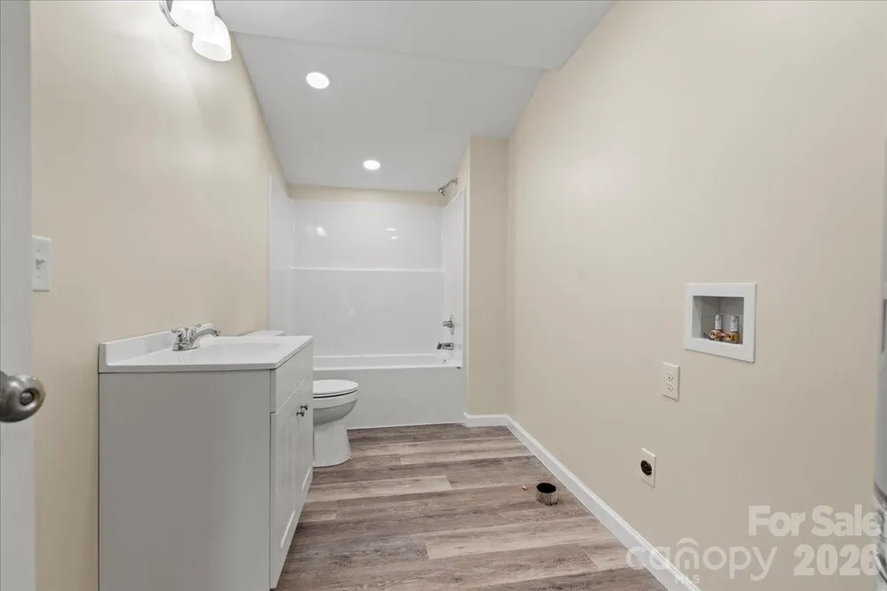 32 Roddy Street Cheraw, SC 29520