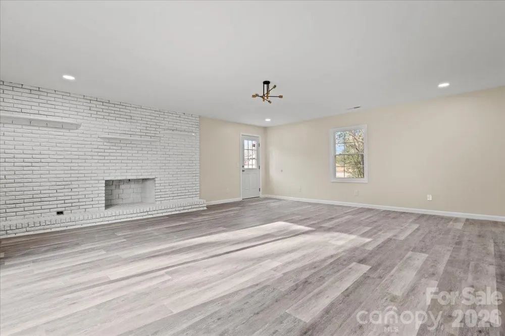 32 Roddy Street Cheraw, SC 29520