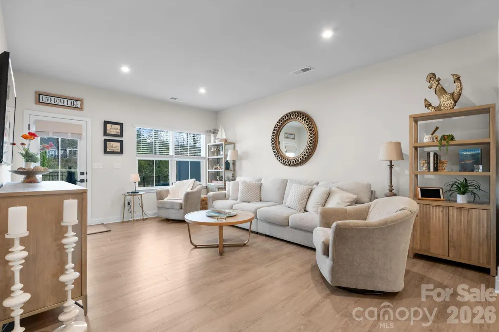 910 Prince Garrett Way Denver, NC 28037