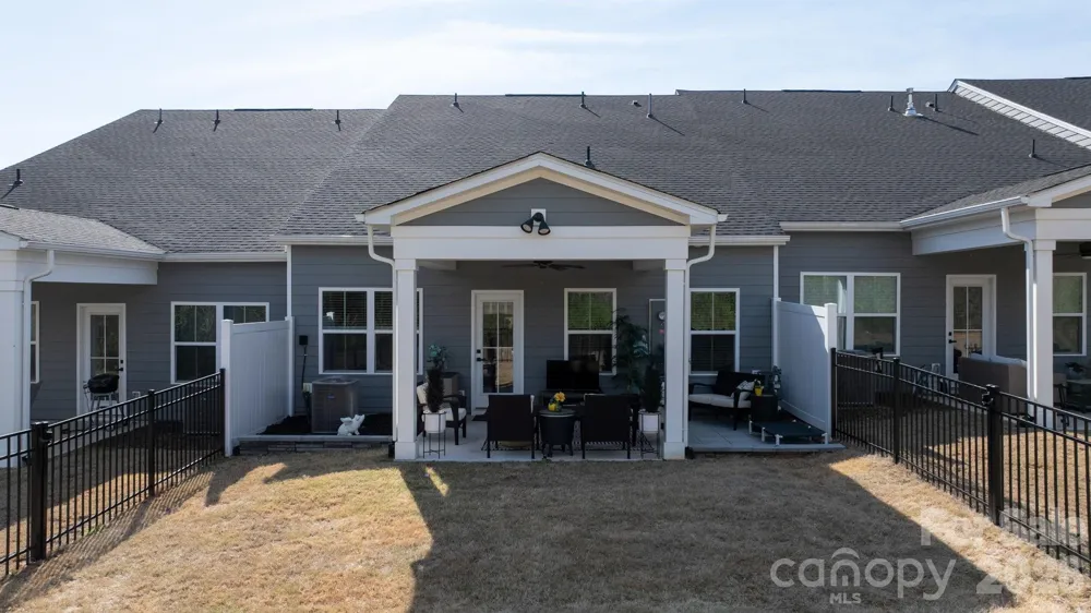 910 Prince Garrett Way Denver, NC 28037
